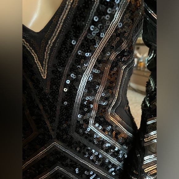 Patterned Sequin V-Neck Long Sleeve Mini Sheath Dress, Size XS - Picture 6 of 7